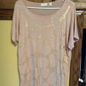 Short sleeve sequin tee